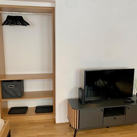 Air-Conditioned, Quiet Apartment With A Terrace In Center Of St Poelten - Smart Tv Sankt Poelten Eksteriør bilde