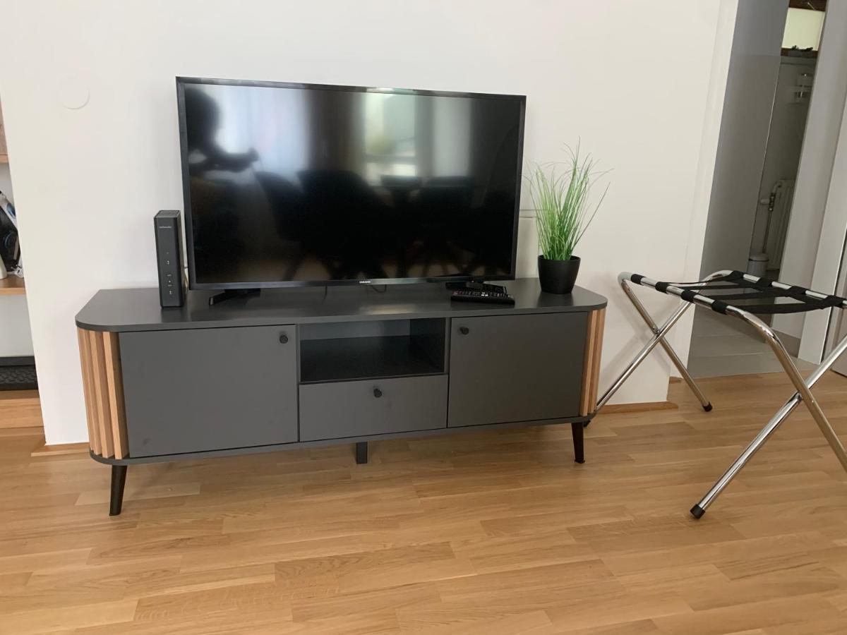Air-Conditioned, Quiet Apartment With A Terrace In Center Of St Poelten - Smart Tv Sankt Poelten Eksteriør bilde